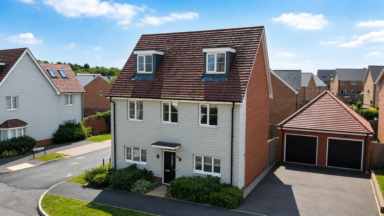Pembroke Lane, Whitehouse, photo 20