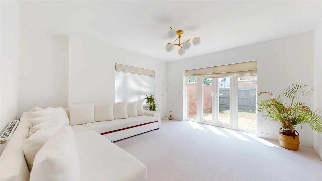 Pembroke Lane, Whitehouse, photo 4