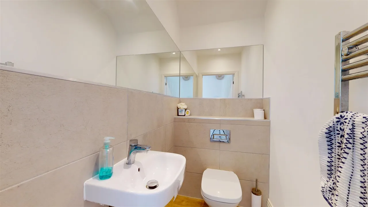 Pembroke Lane, Whitehouse, photo 14