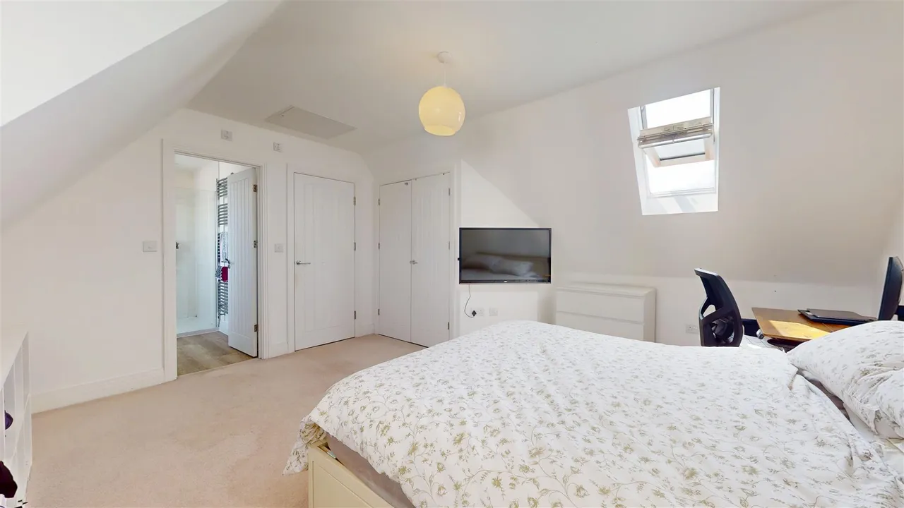 Pembroke Lane, Whitehouse, photo 9