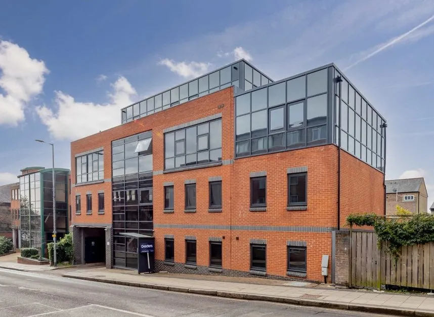 flat to rent — Victoria Street, St Albans, AL1