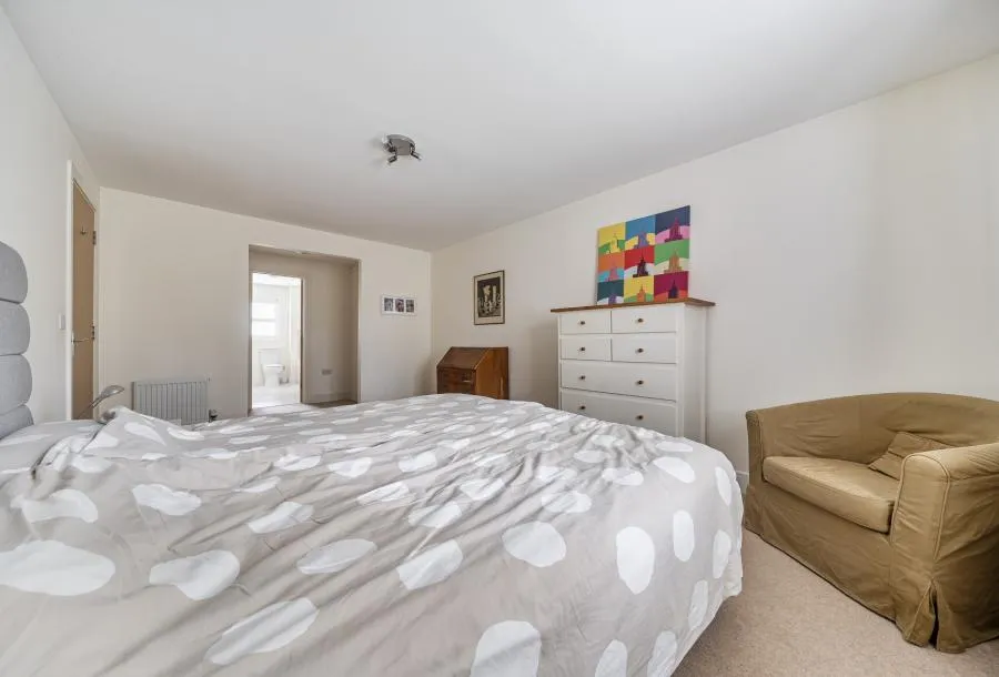 Brookfield Drive, Horley, RH6, photo 9