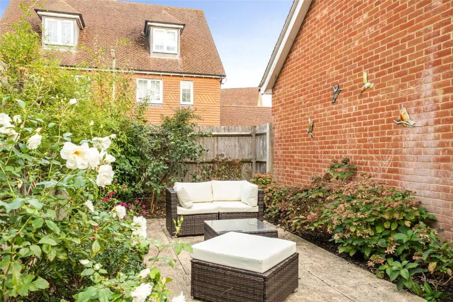 Brookfield Drive, Horley, RH6, photo 8
