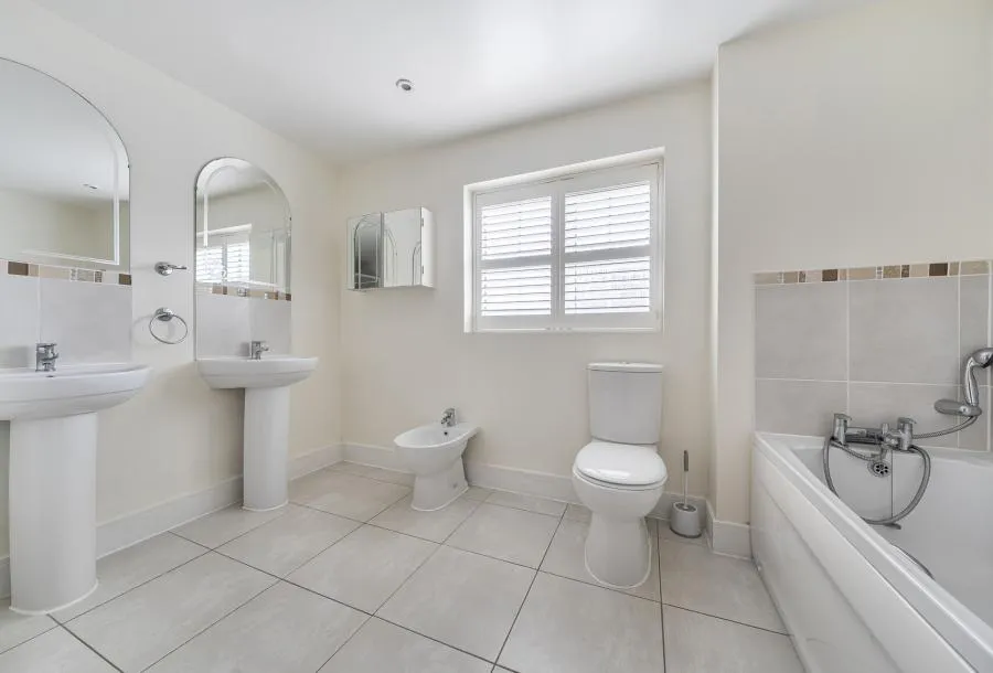 Brookfield Drive, Horley, RH6, photo 15