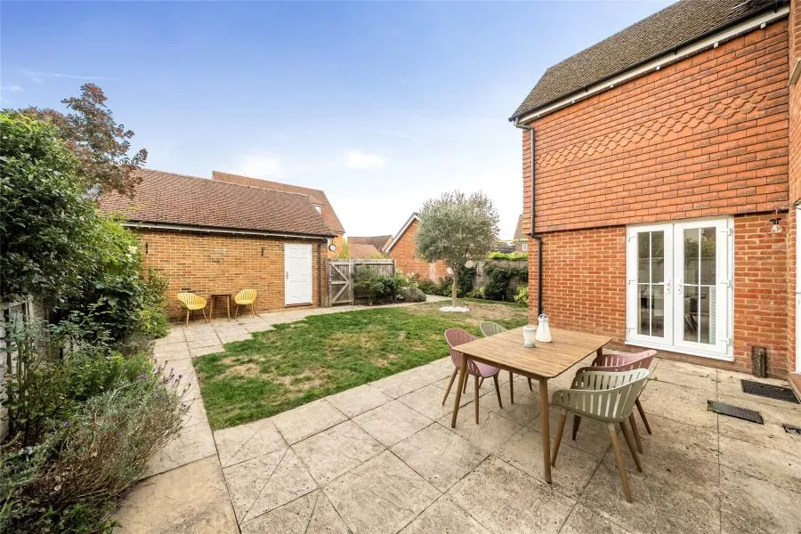 Brookfield Drive, Horley, RH6, photo 7