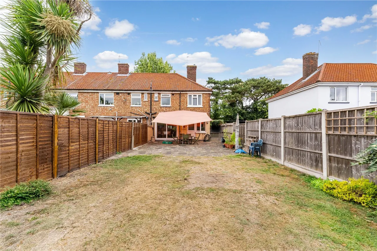 Bishops Grove, Hampton, TW12 1AJ, photo 10