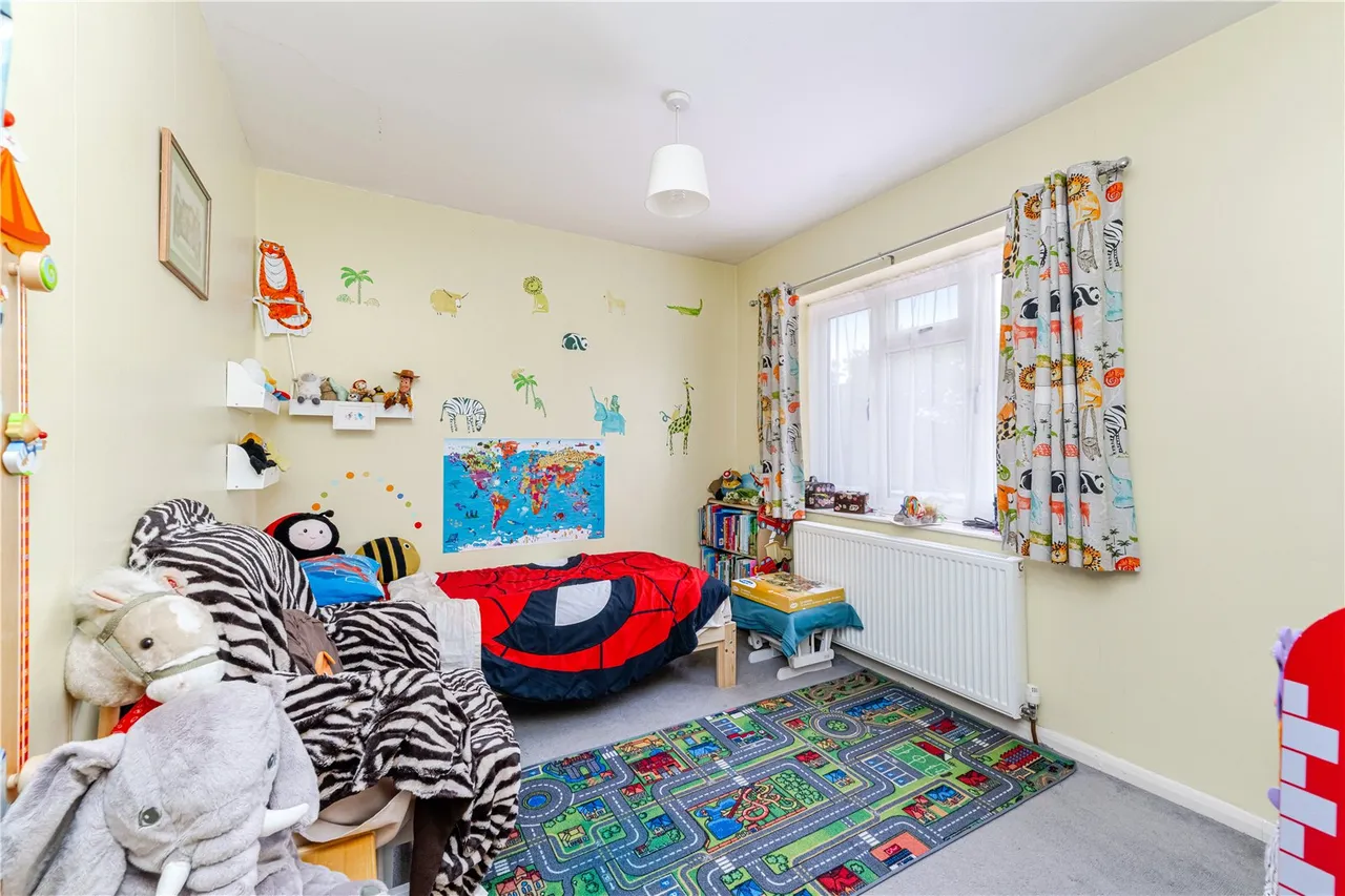 Bishops Grove, Hampton, TW12 1AJ, photo 8
