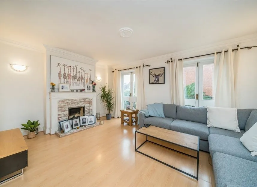 Harvest Lane, Thames Ditton, KT7, photo 2