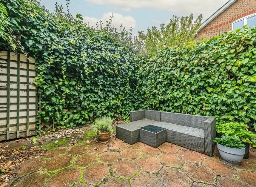 Harvest Lane, Thames Ditton, KT7, photo 8