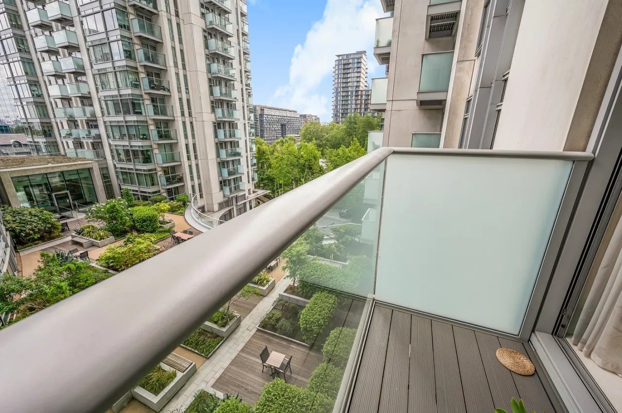 Pan Peninsula Square, London, E14, photo 6