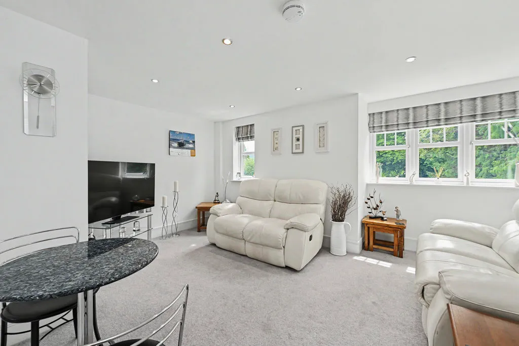 London Road, Aston Clinton, HP22, photo 10