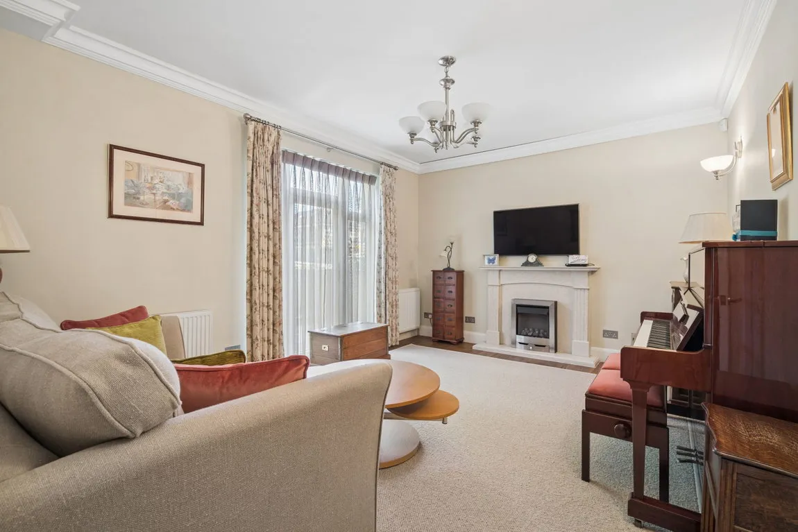 The Avenue, Hatch End, HA5, photo 6