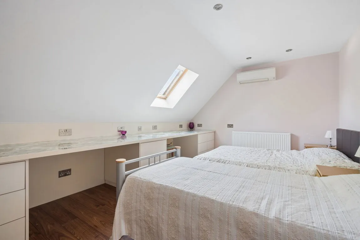 The Avenue, Hatch End, HA5, photo 13