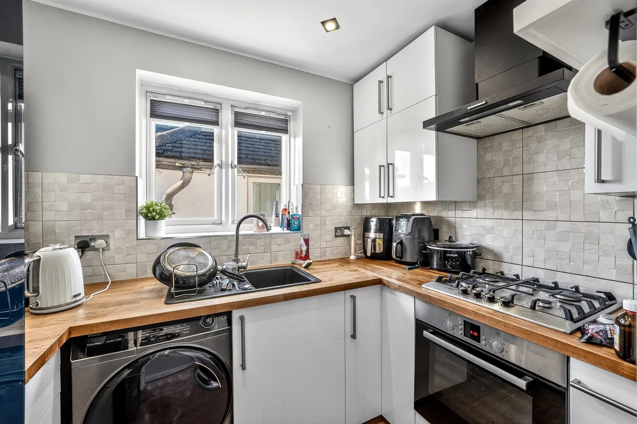 Lynmouth Avenue, Morden, SM4, photo 2