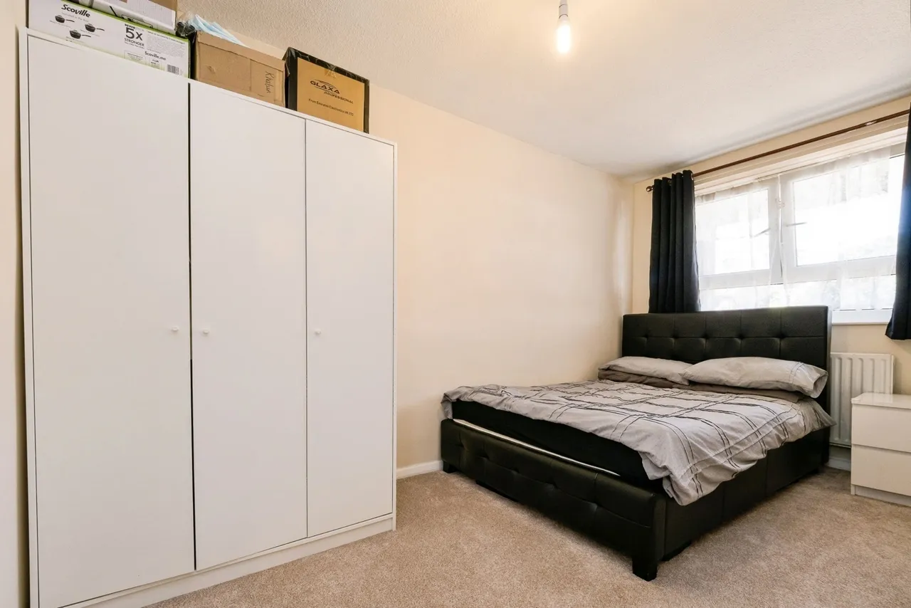 Warrior Square, Manor Park, E12, photo 5