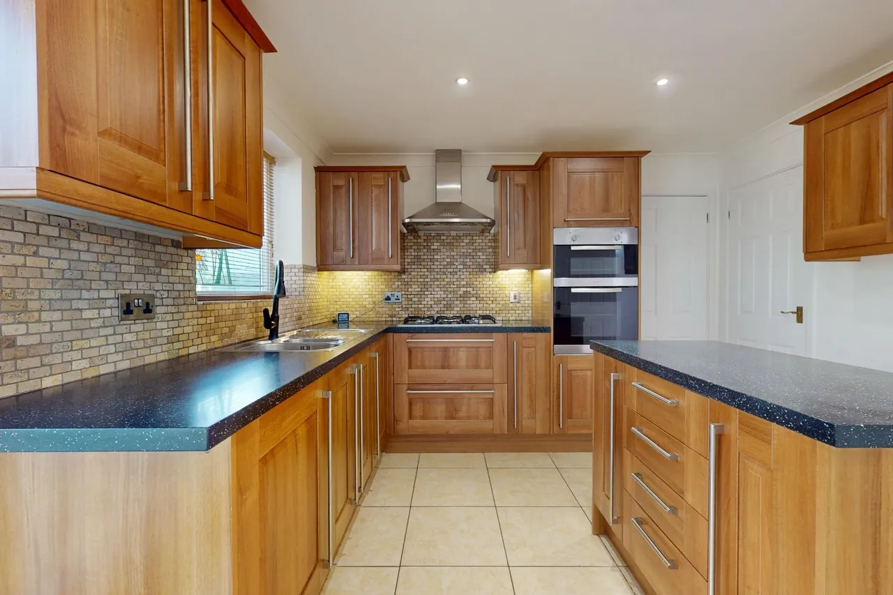 Butts Road, Shawbirch, Telford TF5 0NH, photo 6