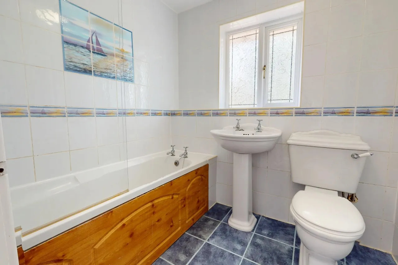 Butts Road, Shawbirch, Telford TF5 0NH, photo 17