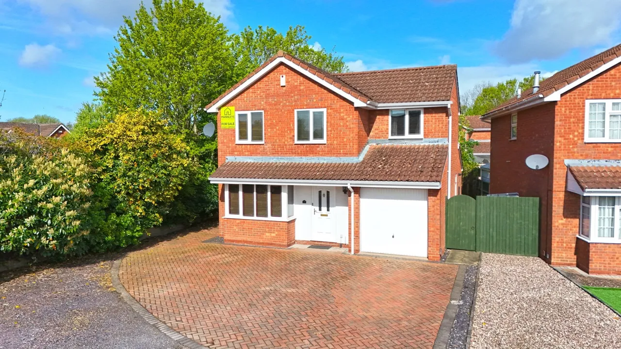 4 bed house for sale — Butts Road, Shawbirch, Telford TF5 0NH