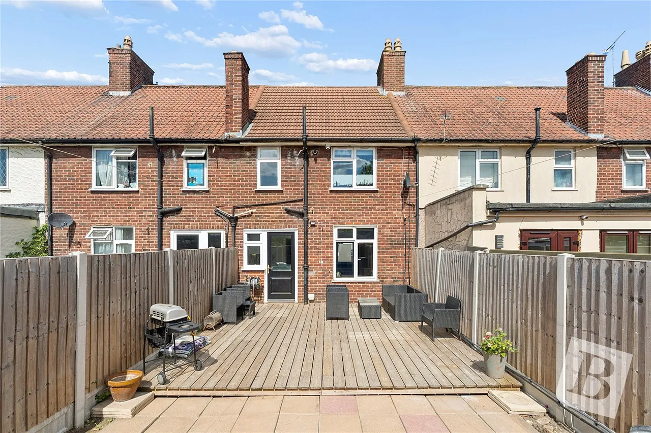 Parsloes Avenue, Dagenham, RM9, photo 5