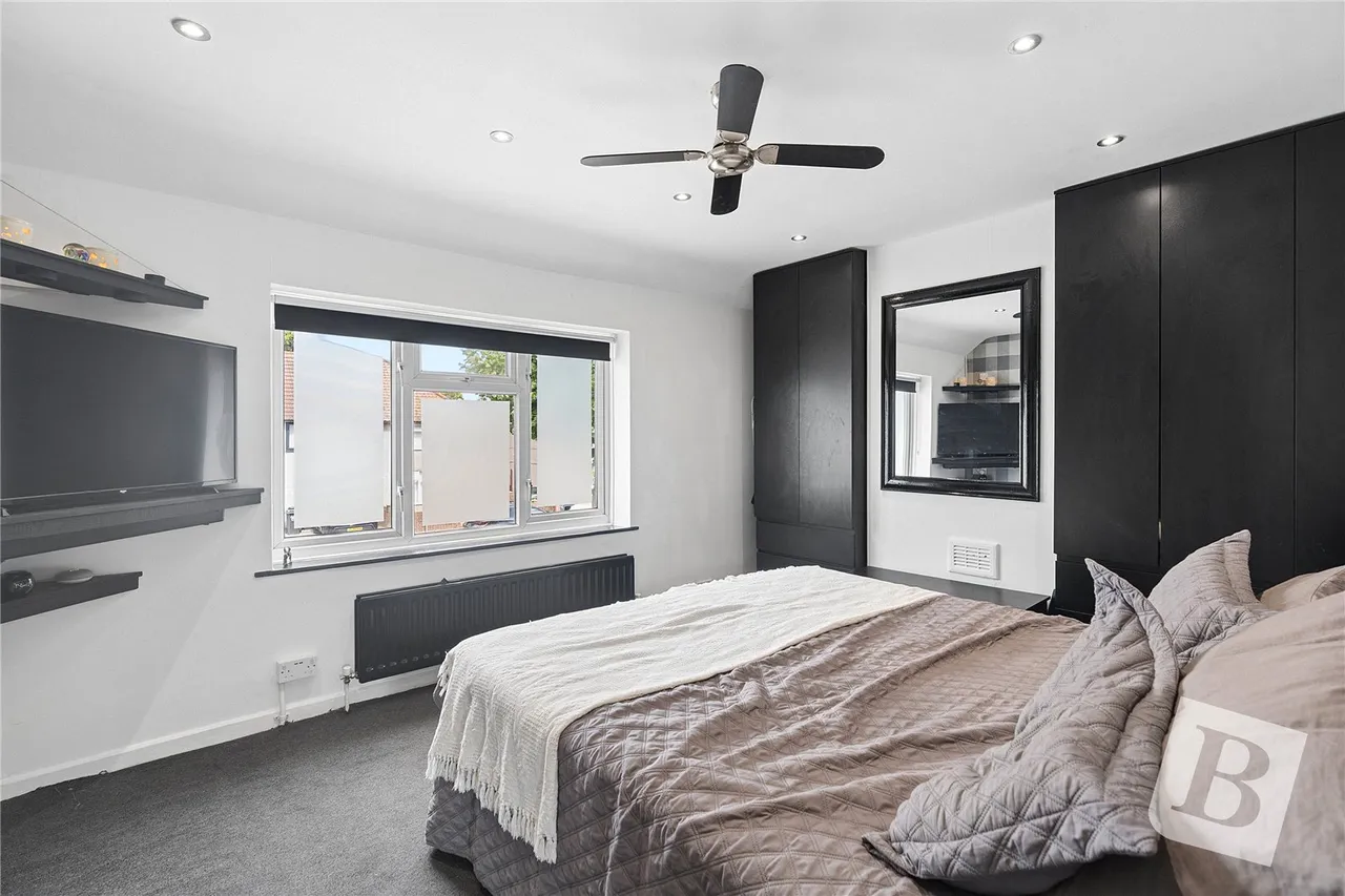 Parsloes Avenue, Dagenham, RM9, photo 10