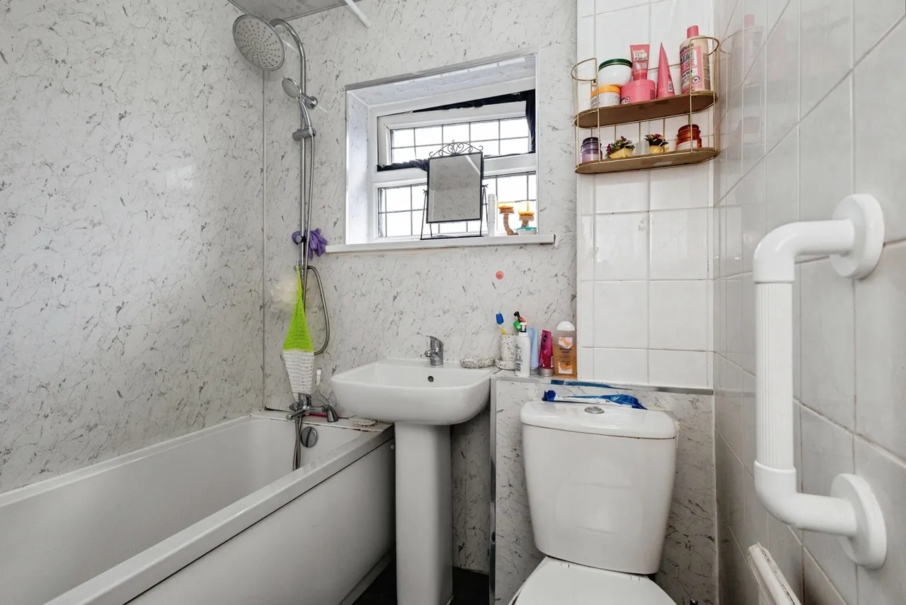 Ladybarn Lane, Manchester, Greater Manchester, M14, photo 16