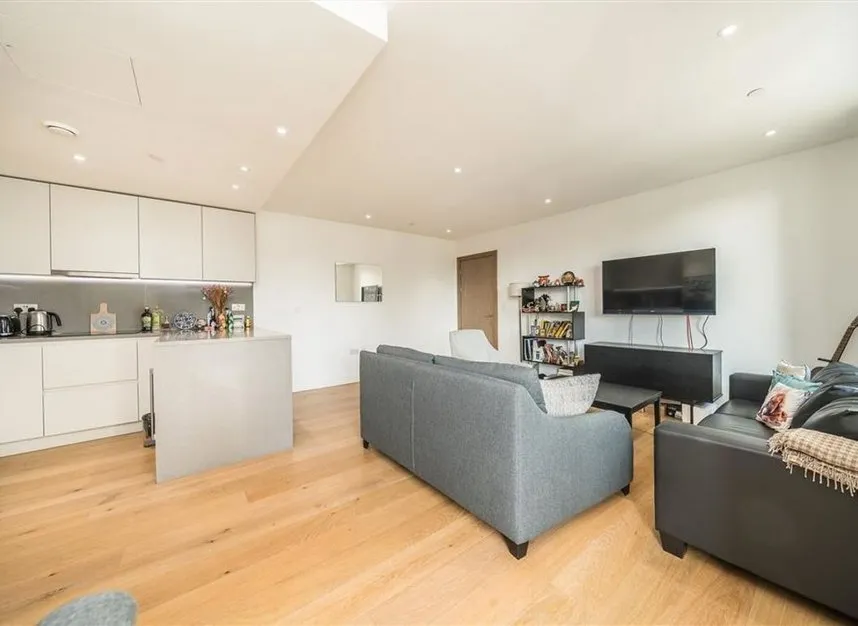 Vaughan Way, E1W, photo 6