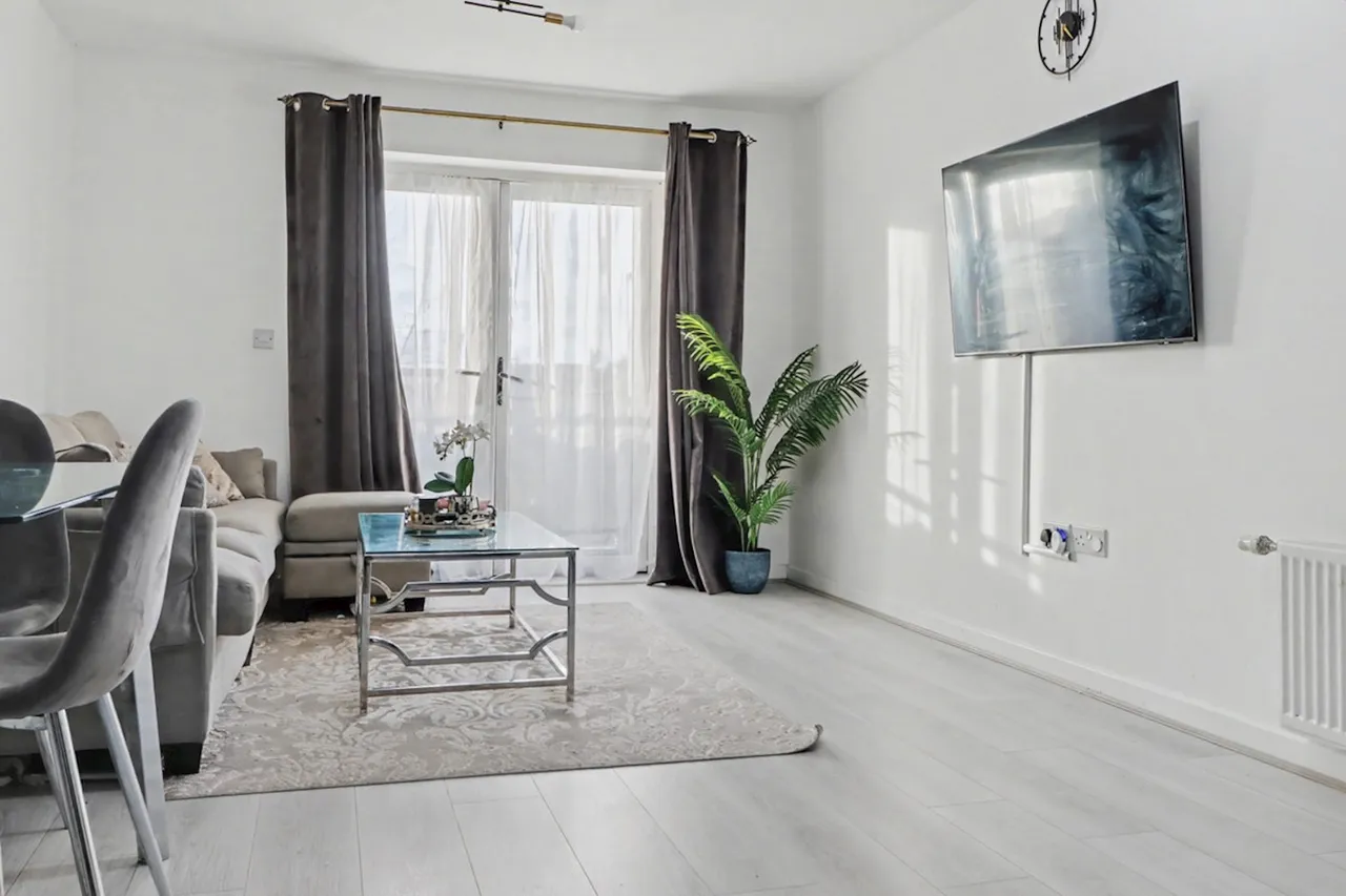 Taywood Road, Northolt, UB5, photo 4