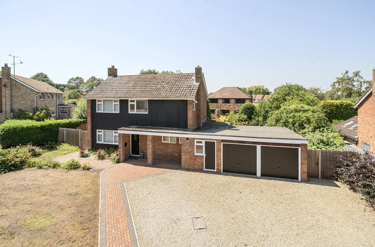 4 bed house for sale, Hollytrees, Church Crookham, GU51