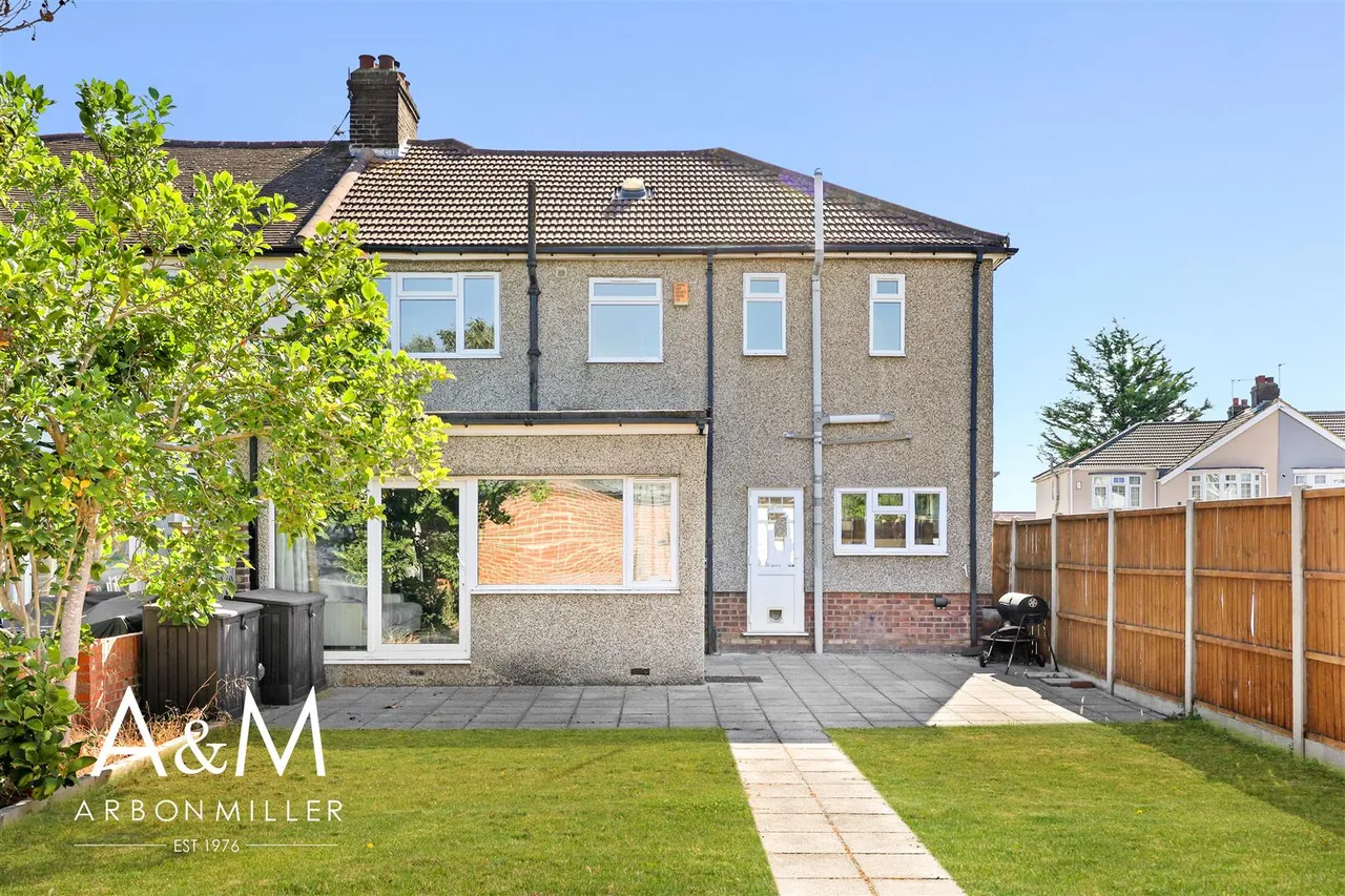 Belvedere Avenue, Clayhall, Esssex, Ilford, Essex, IG50UE, photo 30