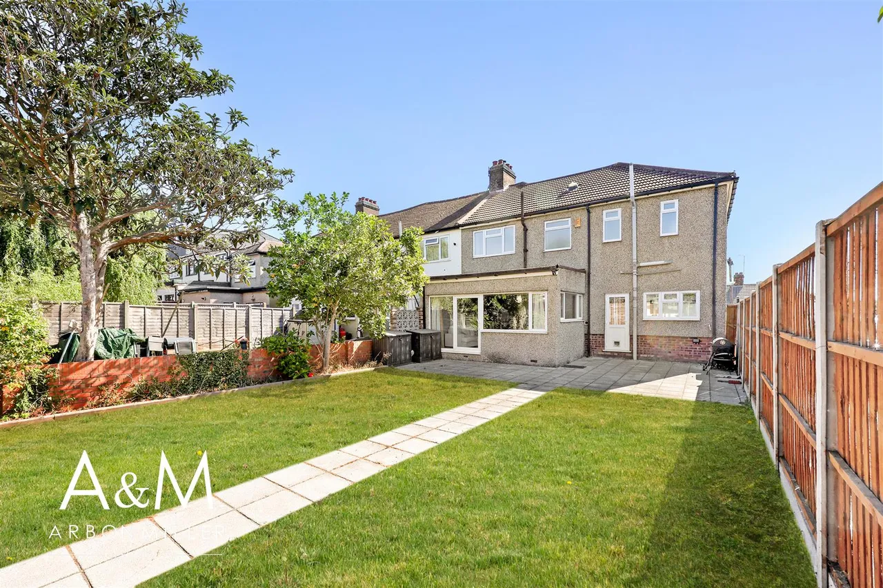 Belvedere Avenue, Clayhall, Esssex, Ilford, Essex, IG50UE, photo 28