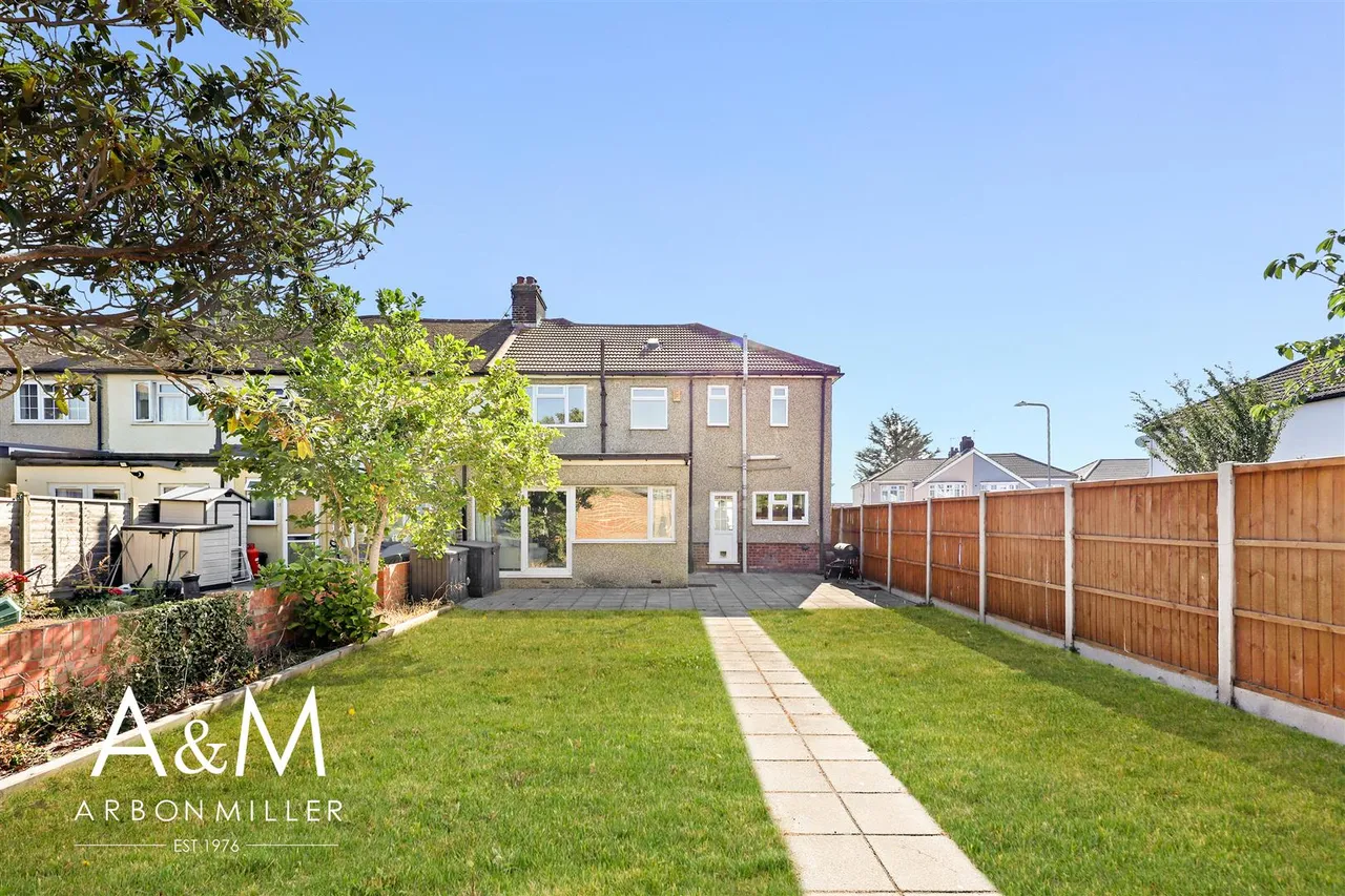 Belvedere Avenue, Clayhall, Esssex, Ilford, Essex, IG50UE, photo 31
