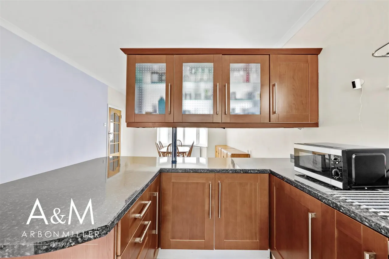Belvedere Avenue, Clayhall, Esssex, Ilford, Essex, IG50UE, photo 14