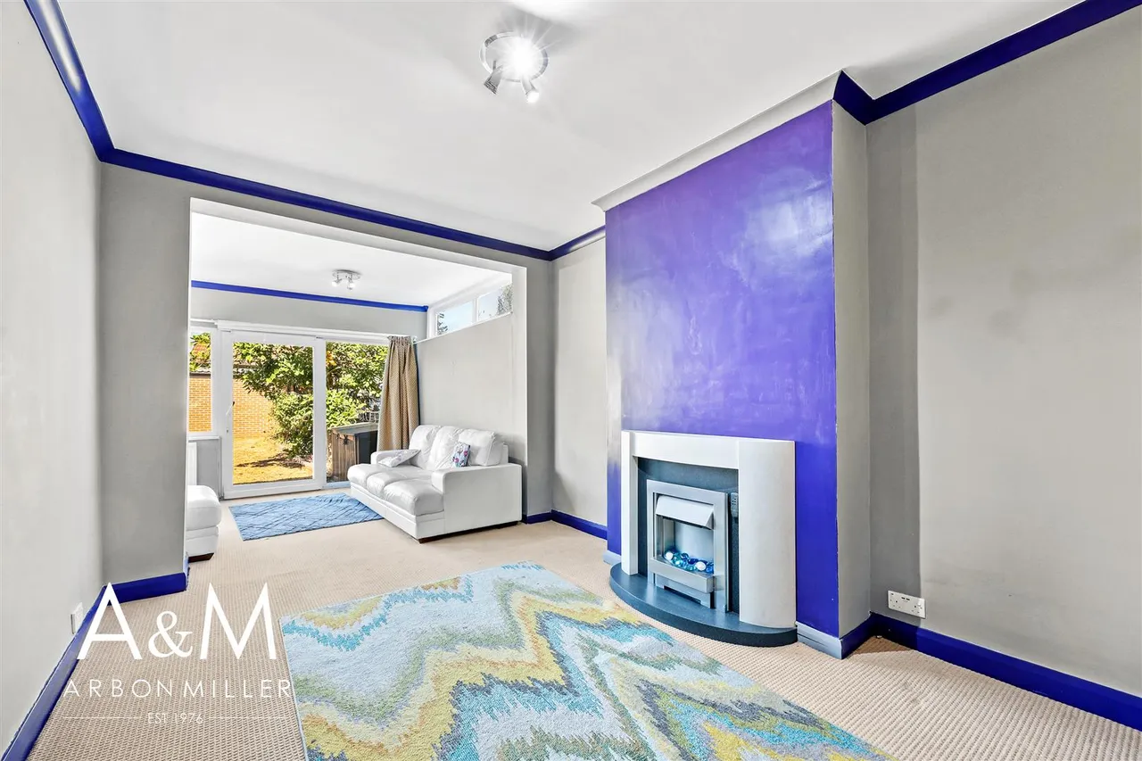 Belvedere Avenue, Clayhall, Esssex, Ilford, Essex, IG50UE, photo 5