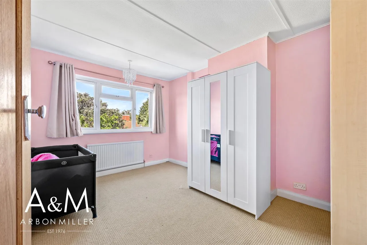 Belvedere Avenue, Clayhall, Esssex, Ilford, Essex, IG50UE, photo 18