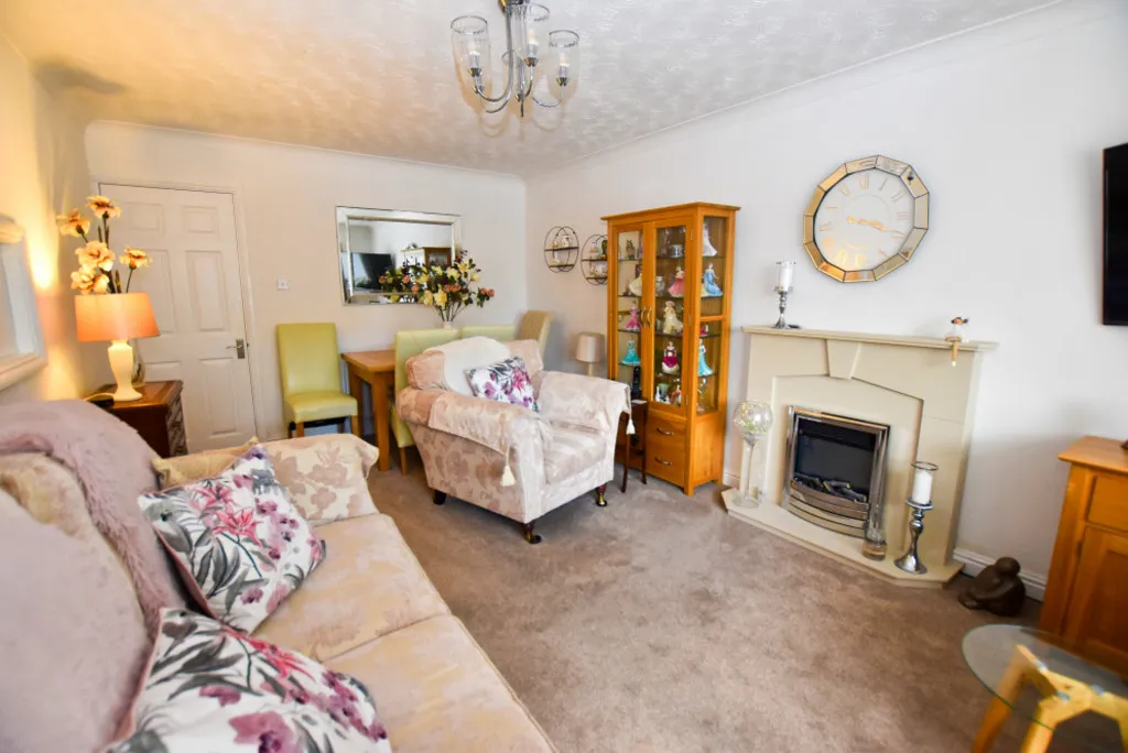 Parker Bowles Drive, Market Drayton, photo 8