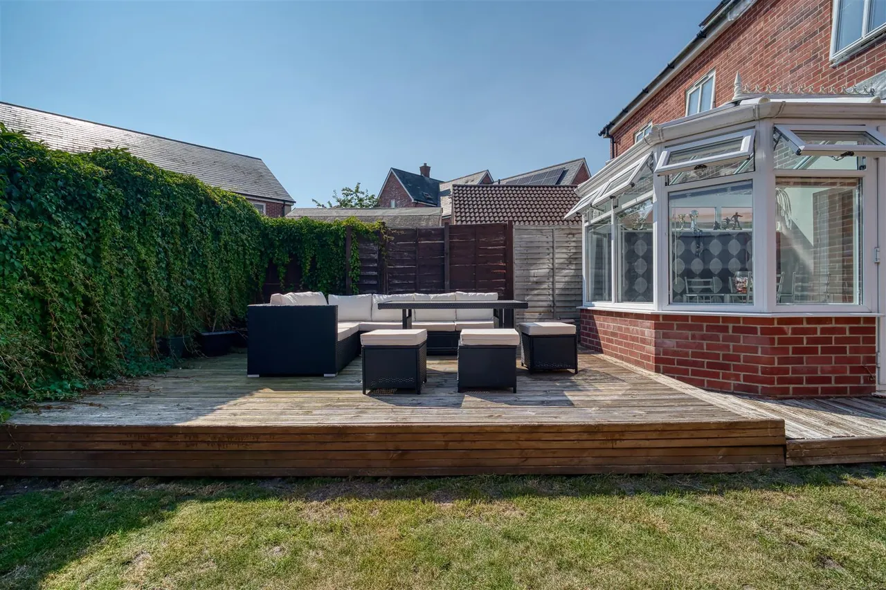 Caldwell Close, Shaftesbury, photo 3