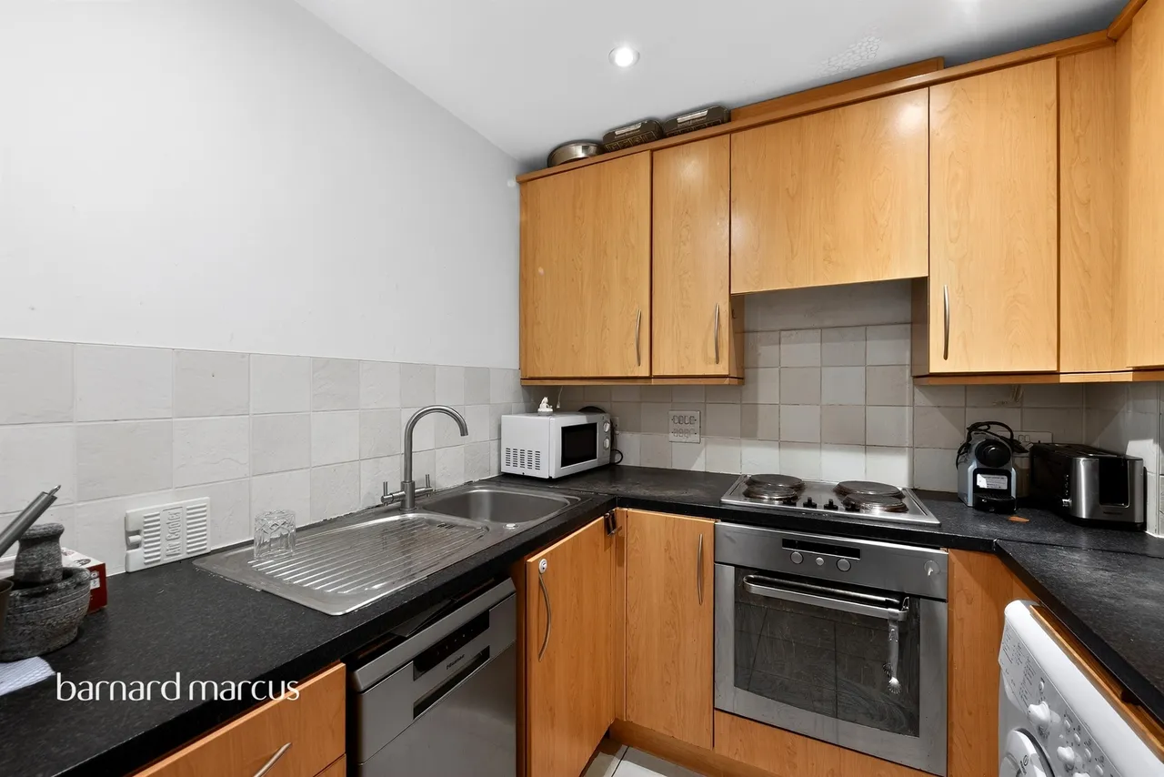 Highfield Road, Feltham, TW13, photo 4