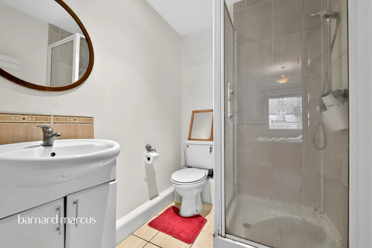 Highfield Road, Feltham, TW13, photo 8