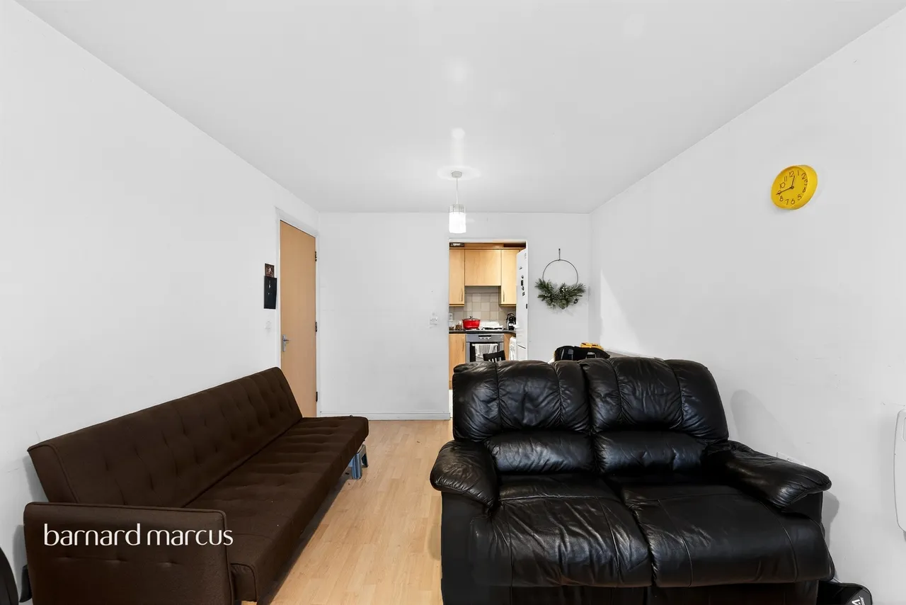 Highfield Road, Feltham, TW13, photo 3