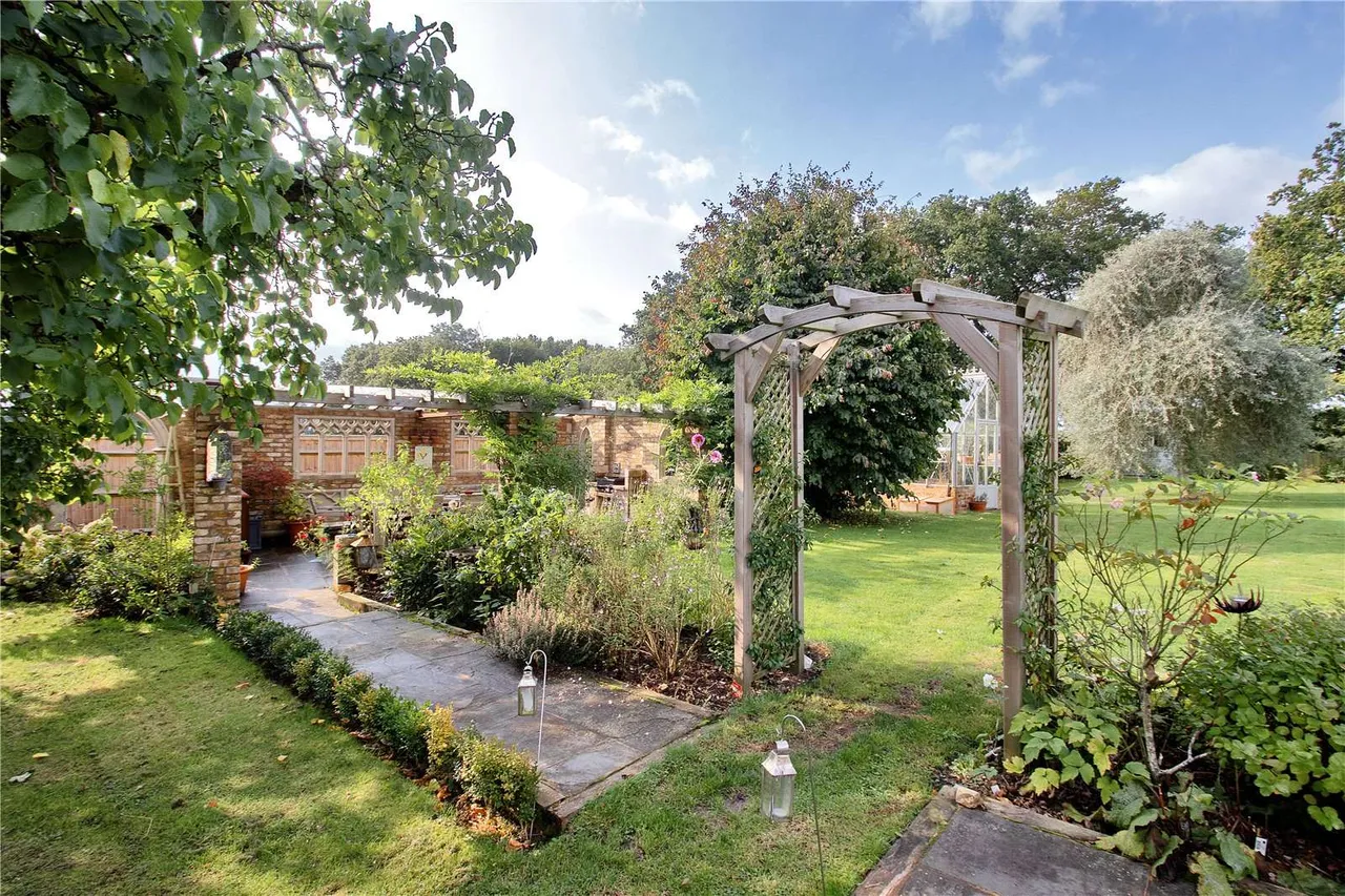 Hale Oak Road, Weald, Sevenoaks, Kent, TN14 6NQ, photo 8