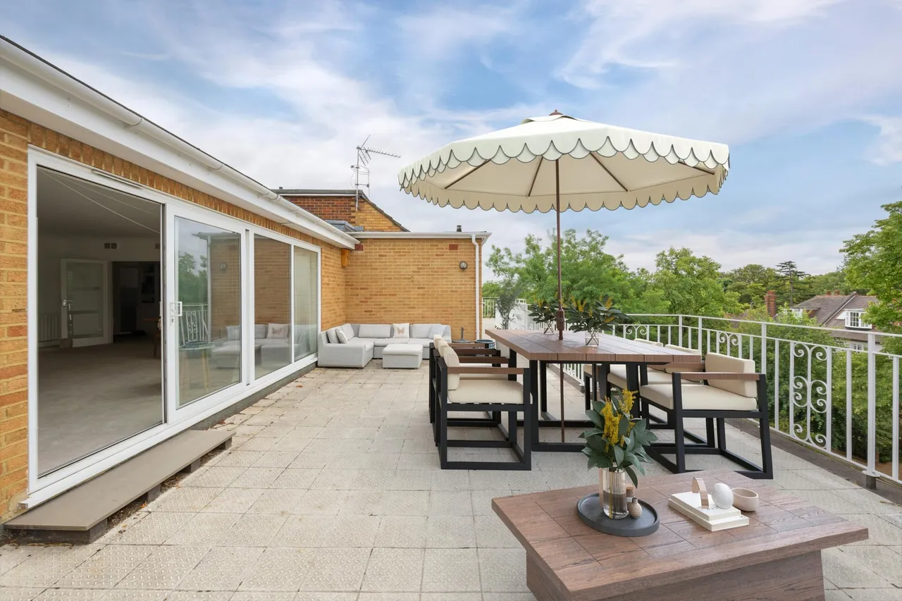 Private Road, Enfield, London, EN1, photo 12