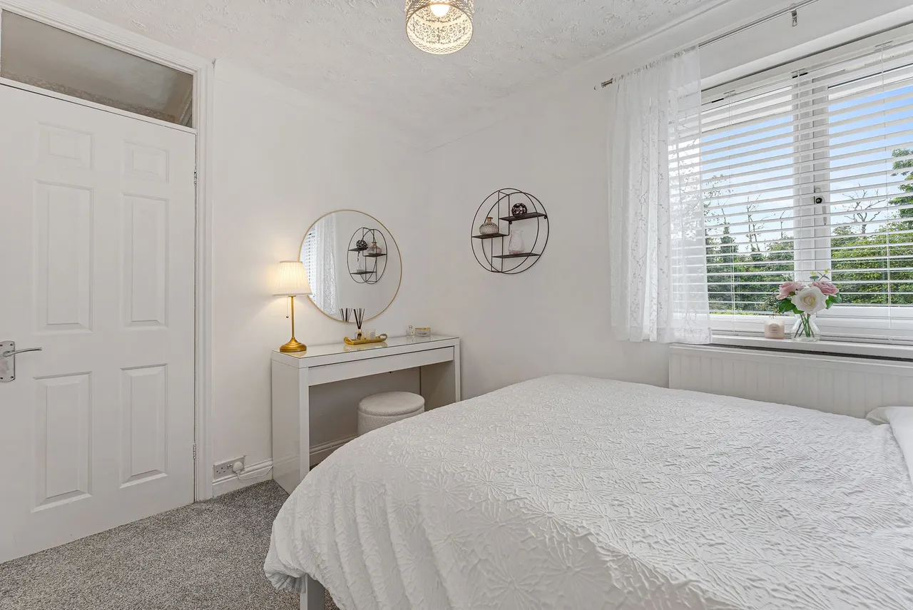 Lazenby Crescent, Ashton-In-Makerfield, WN4, photo 25