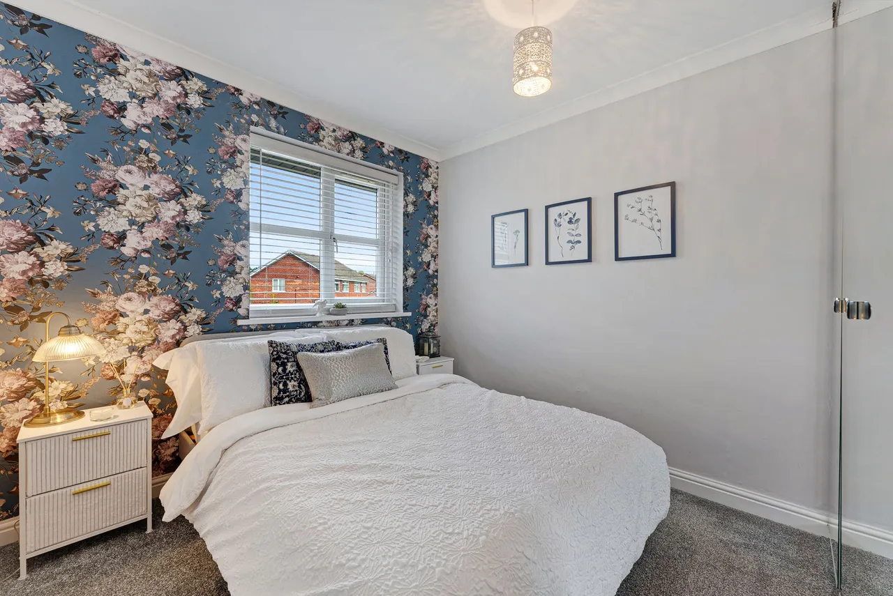 Lazenby Crescent, Ashton-In-Makerfield, WN4, photo 23