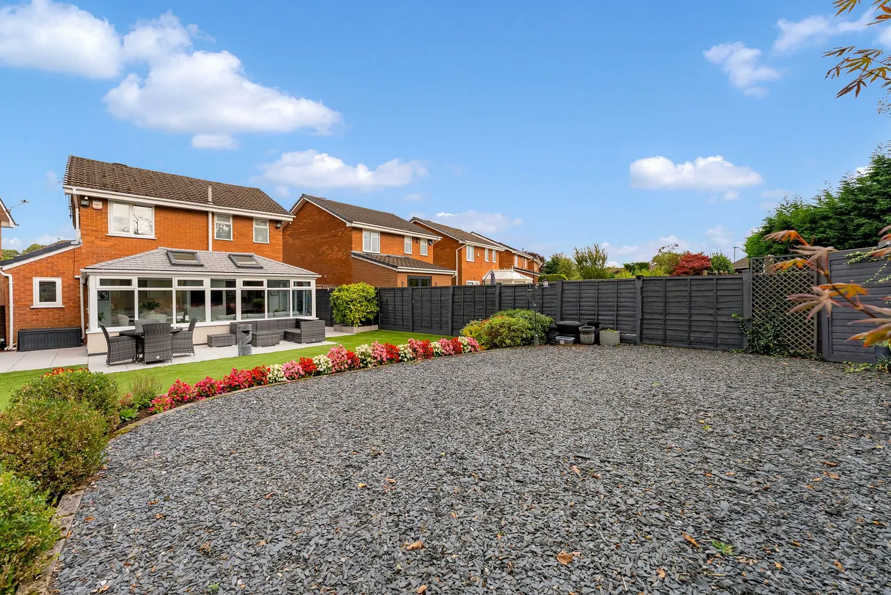 Lazenby Crescent, Ashton-In-Makerfield, WN4, photo 32
