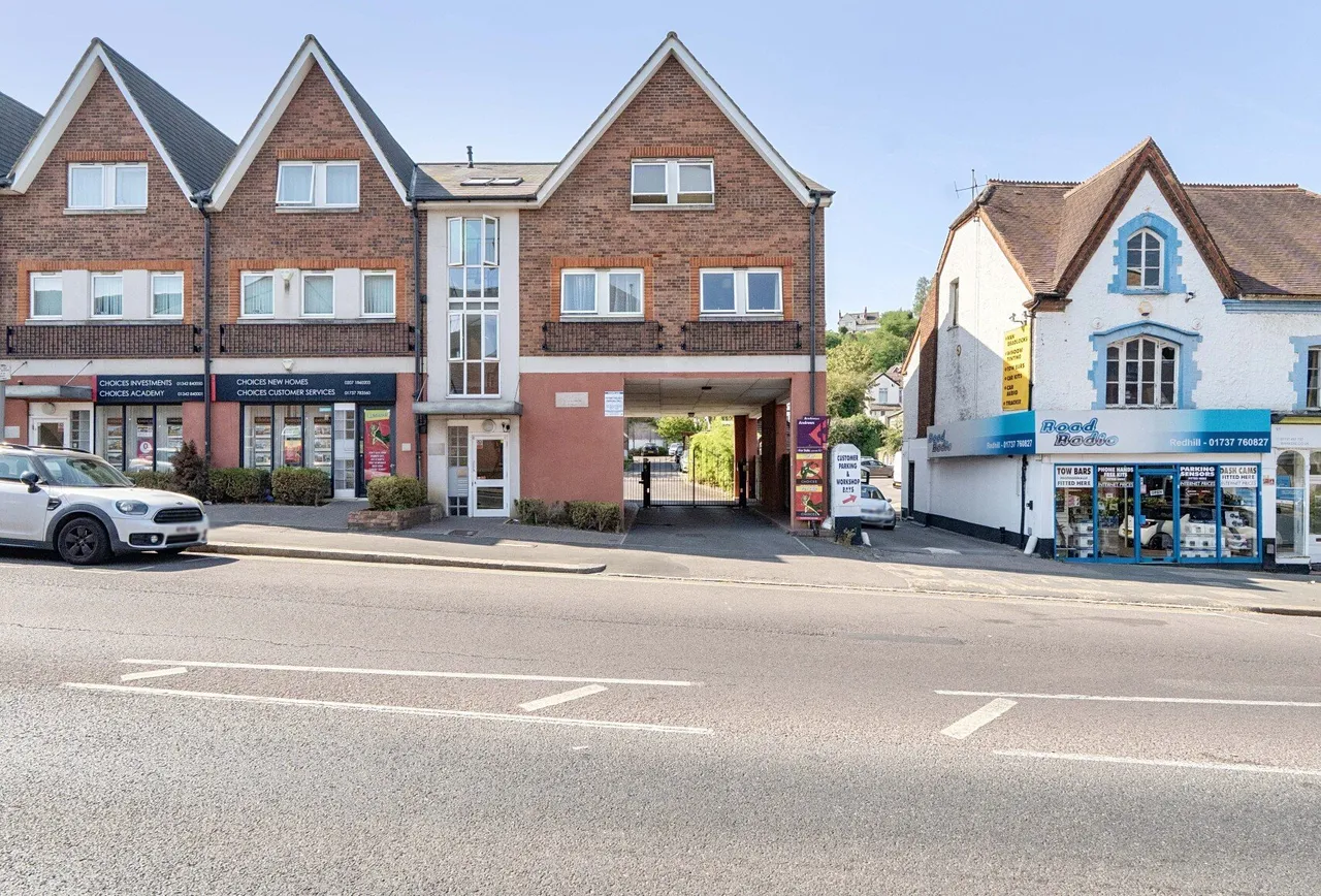 Brighton Road, Redhill, RH1 6SB, photo 6