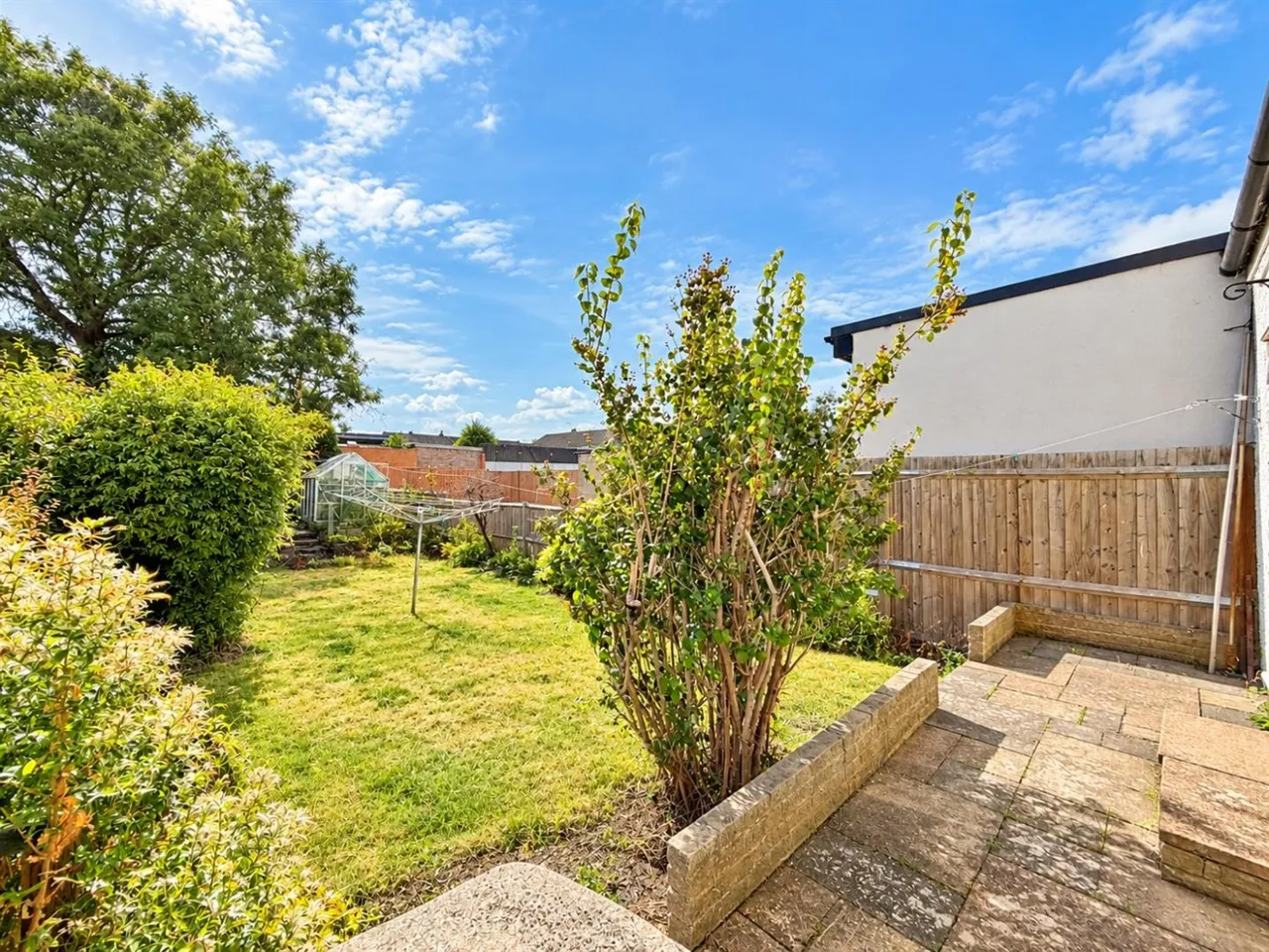 Semi-Detached To LetHogarth Gardens, Hounslow, TW5, photo 5