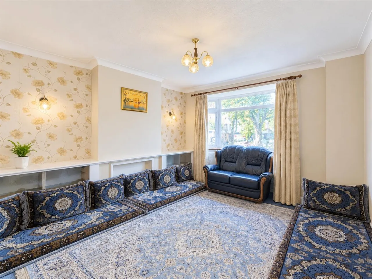 Semi-Detached To LetHogarth Gardens, Hounslow, TW5, photo 9