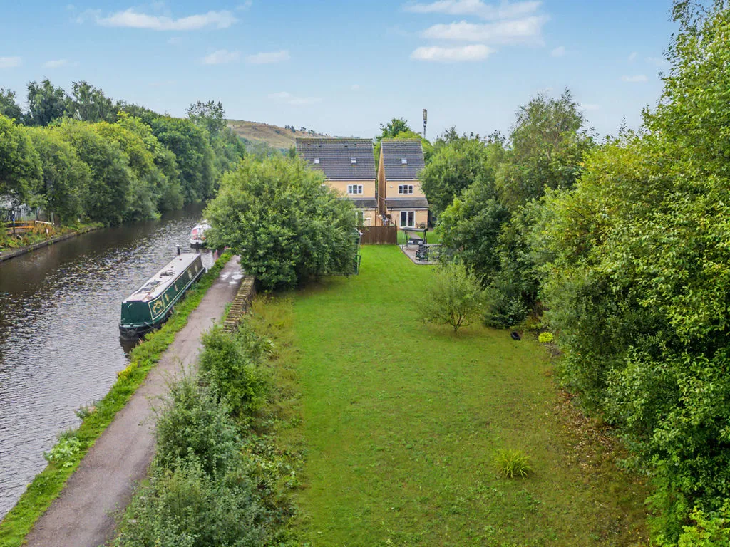 Lockside, Littleborough OL15 0HX, photo 26