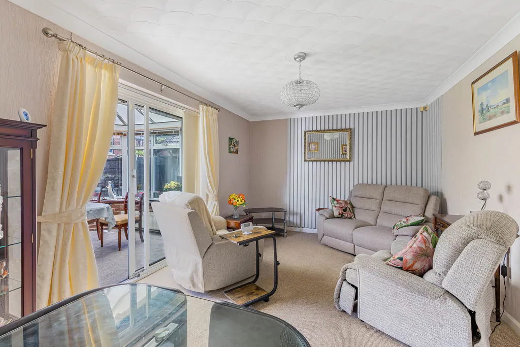 Glazebrook Close, Heywood OL10 3EA, photo 3