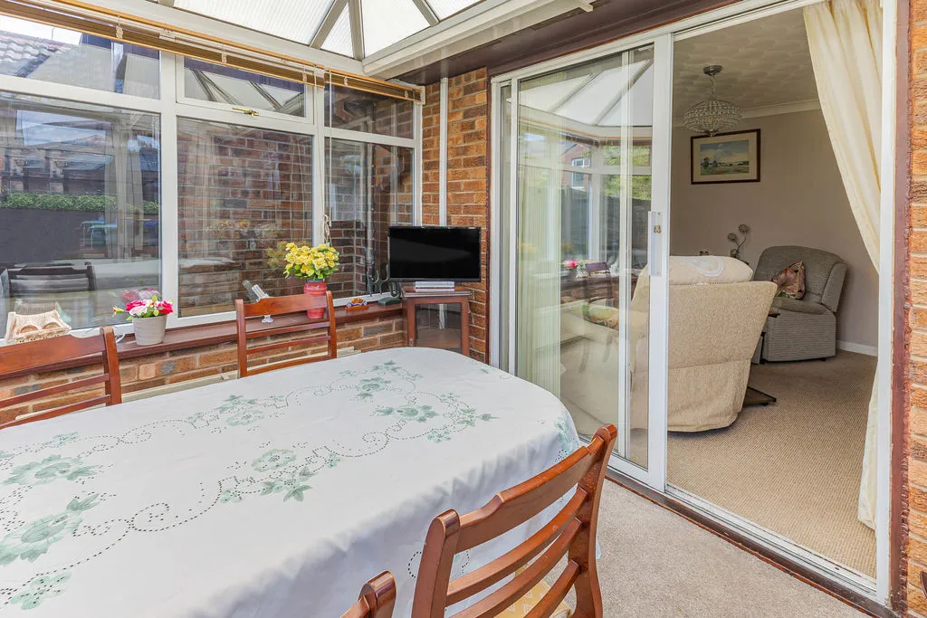 Glazebrook Close, Heywood OL10 3EA, photo 6